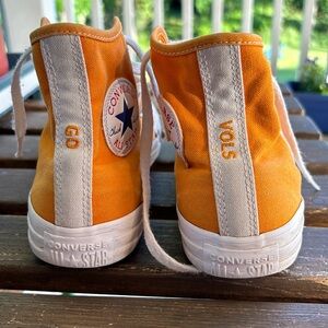 Converse custom high top. Tennessee Volunteers. Orange/white/grey.
